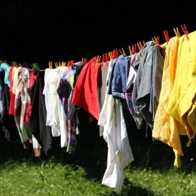 Conhece verdadeiramente o detergente que usa na roupa do seu bebé?