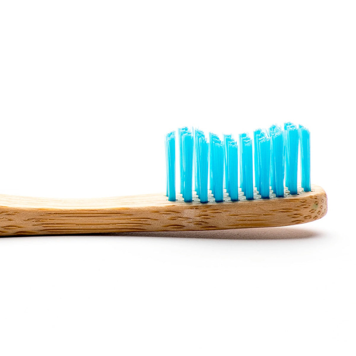 Escova de Dentes Suave em Bambu - Azul The Humble Co.